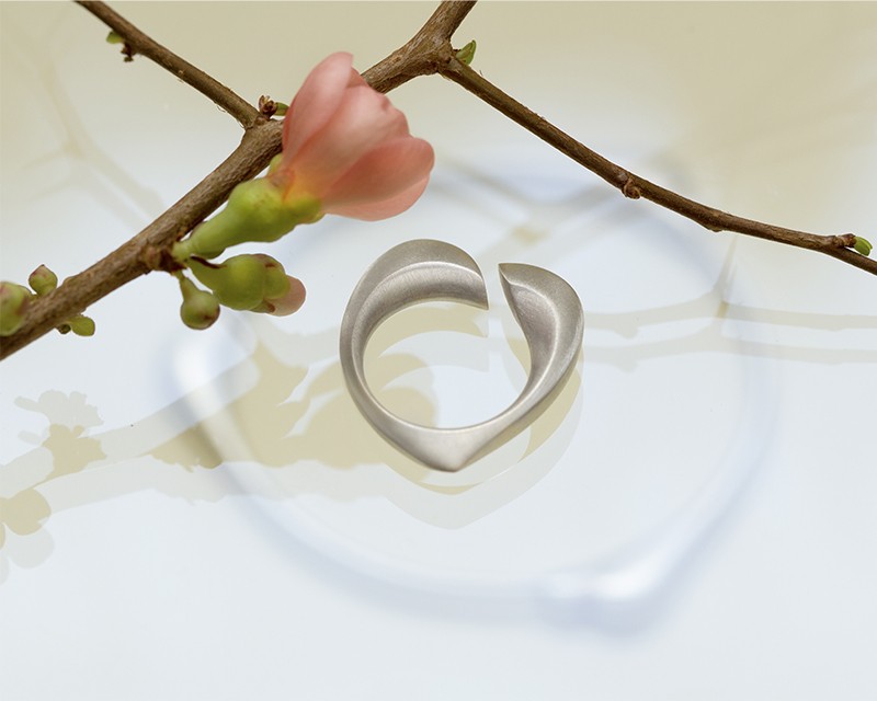 anello in argento a forma di cuore
