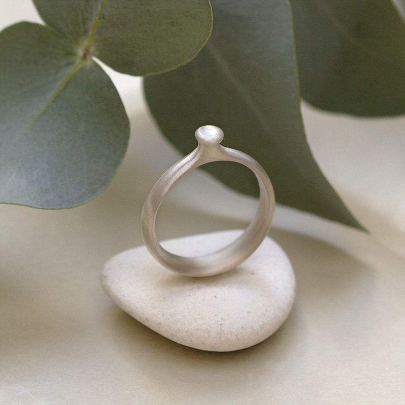 anello semplice in argento satinato