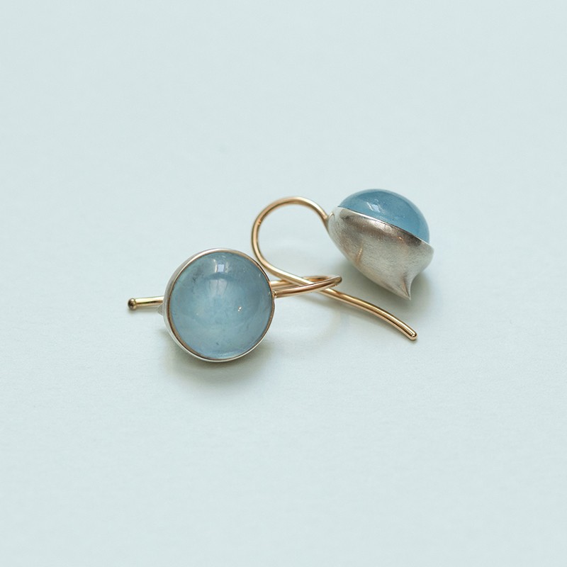Bud earrings with aquamarine