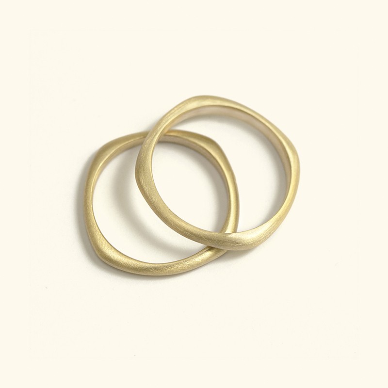 Slender and romantic wedding bands, Artisan jewelry made in Italy